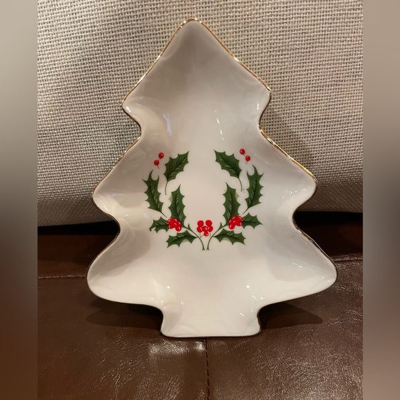 Vintage 1990s Christmas Holly Berries Fine Porcelain  Made in Japan - Picture 2 of 7